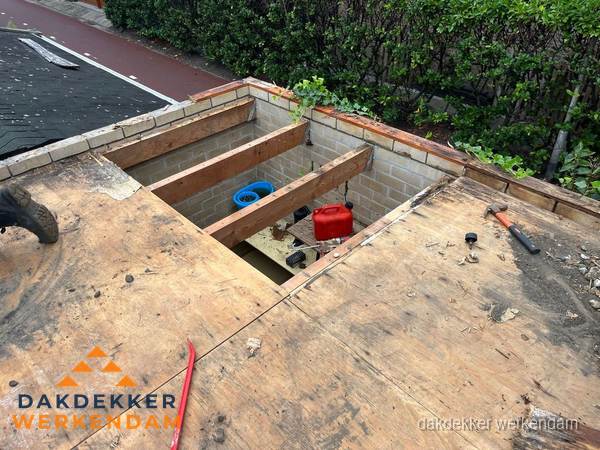 Plat dak vervangen met open constructie in Werkendam